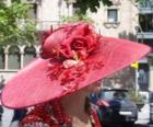 Pamela κόκκινο, είναι πολύ μεγάλο γείσο καπέλα που χρησιμοποιούνται από τις γυναίκες